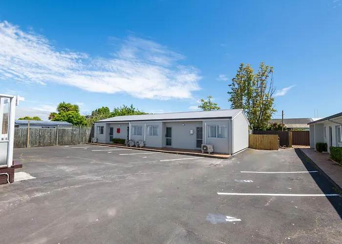 Aurora City Suites Motel
