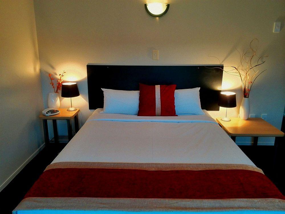 Aurora Motel 4*