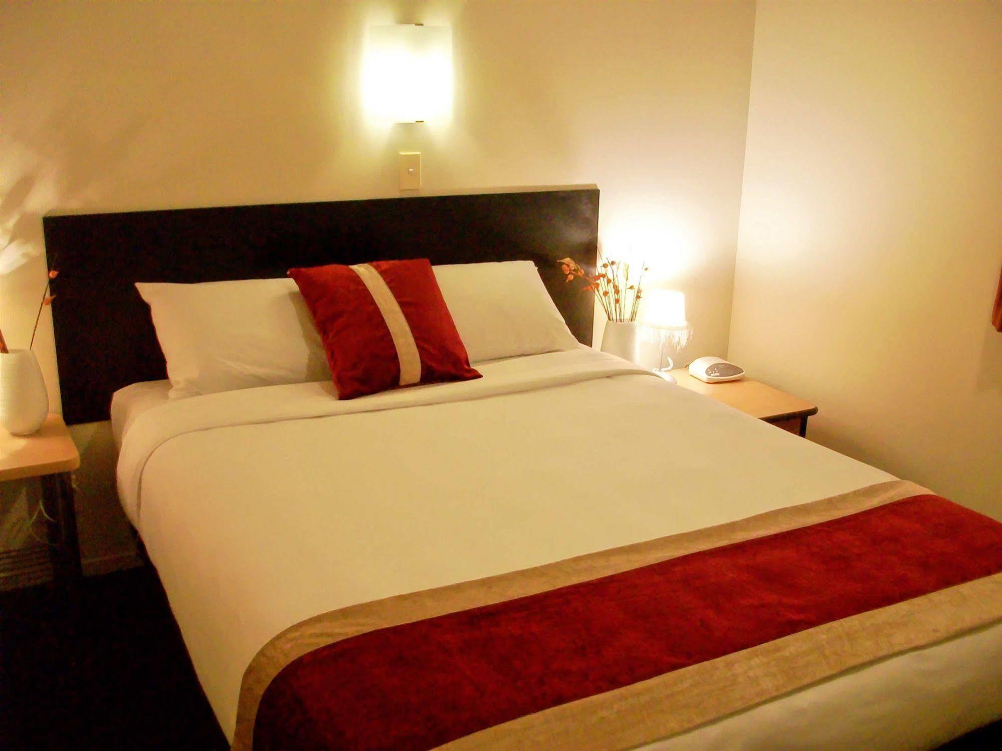 Aurora Motel 4*